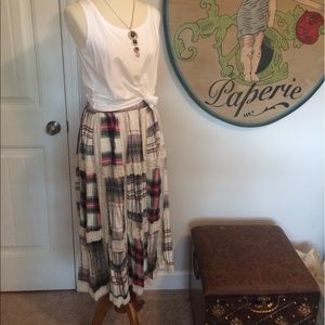 - Skirt from Sundance by Tolani